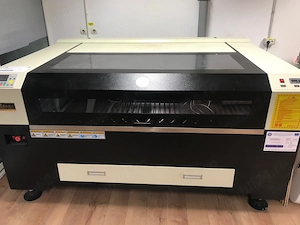  Echipamente pentru sectie de croitorie marochinarie. GRAVATOR CNC   Masina de brodat GALAXY 