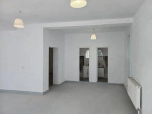 Spatii comerciale de inchiriat - imagine 9