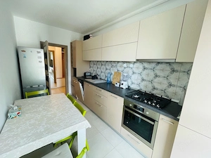 2 Camere Complex Plaza Exigent Faza 2 luminos  - imagine 3