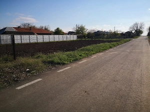 Teren intravilan Casa 809 mp Sat Valea Roșie Jud Călărași la 60 km fata de București - imagine 2