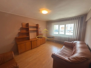 Apartament 3 camere de vanzare in Bacau strada Stefan cel Mare - imagine 3