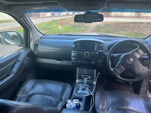 Nissan Navara - 4x4 - an 2011 - imagine 3