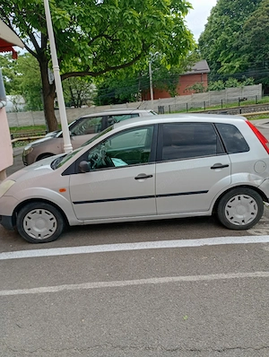 Ford fiesta  - imagine 4