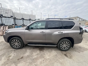 toyota landcruiser  - imagine 3