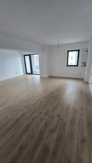 Apartament City Lake View - imagine 2