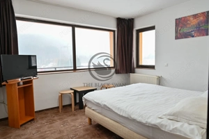 Pensiune la cheie de vanzare | 10 camere | Sacele, Brasov - imagine 11