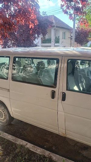 microbuz T 4  in stare foarte buna de funcționare,masina trage bine,si arata foarte bine  - imagine 3
