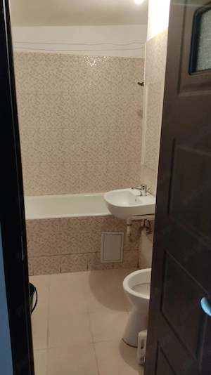 Închiriez, ap 2 camere, decomandat - imagine 4