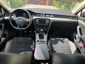 Volkswagen Passat Highline - imagine 8