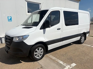 Mercedes Sprinter 8+1 an fabricatie 2022 - imagine 2
