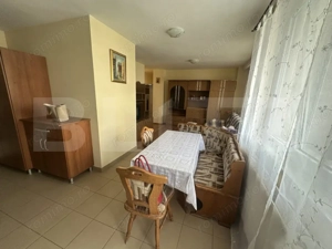 Apartament cu 3 camere, decomandat, 60 mp, zona Centrala  - imagine 3