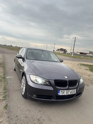 Vând BMW e90. 320d