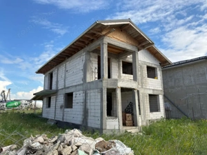 Vand casa la rosu, zona Magnolia - imagine 2