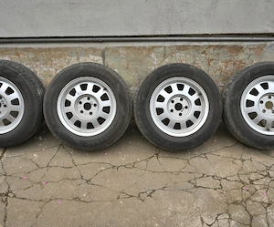 Genti si anvelope Nexen pt Passat 195/55 R15 = 800 lei