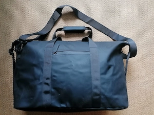 Geantă Live in Style 50 x 28 x 34.5 cm din imitație piele, nouă, spațioasă și elegantă, NOUA avion