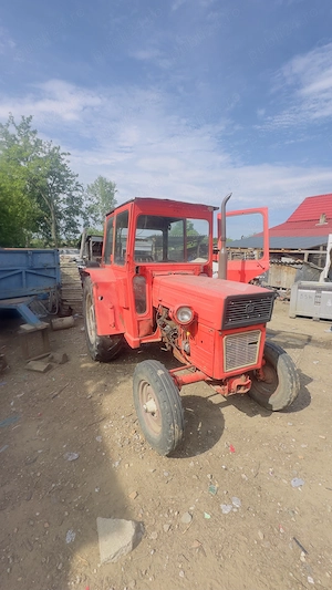 Tractor Universal 445 - imagine 2