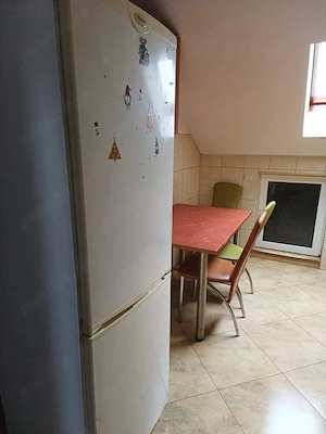 Închiriez apartament cu 2 camere  - imagine 2