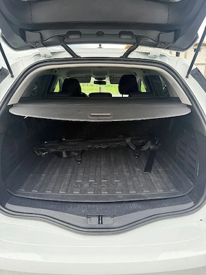 Renault Megane Grandtour 1.5 DCI - imagine 10