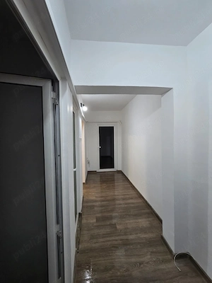 Vand apartament 2 camere decomandat etj 1 din 4