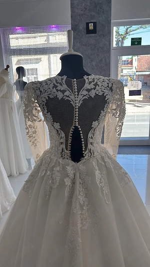 Vand rochie de mireasa  - imagine 4