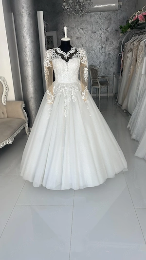 Vand rochie de mireasa 