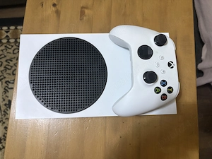 Xbox Series S 512 GB Alb   Stare excelentă, FC 26instalat