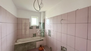 Casa individuala de vanzare cu 5 camere in Dumbravita - imagine 7