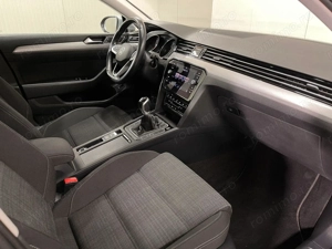 Volkswagen Passat - imagine 10