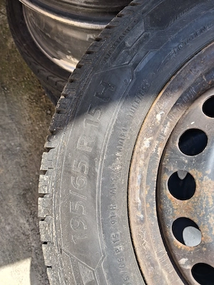 jante vw pe 15 cu cauciucuri bune 