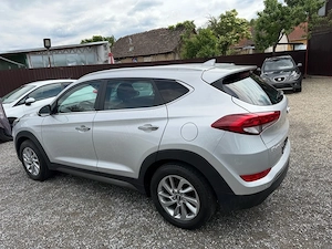 Hyundai Tucson - An 2016 - Motor 1.7 CRDI 115cp - 2WD -  Navigatie - Camera Marsarier  - imagine 15