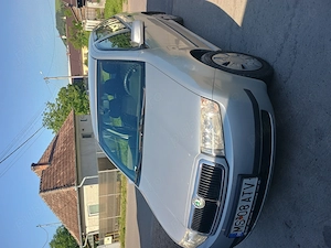 Vând autoturism