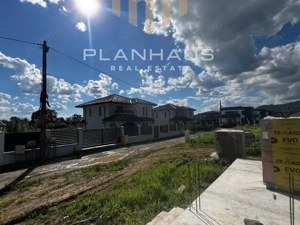 Case individuale  pe parter ,550 mp teren , Tăuții Măgherăuș ,central  - imagine 2
