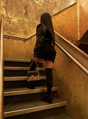 Disponibilă acum la show web 