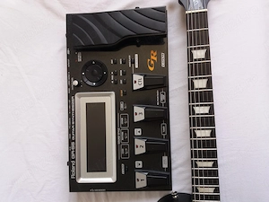 Vind sintetizator pentru chitară Roland Gr-55.