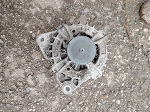 Vând alternator Logan 2023 motor 1000 turbo 