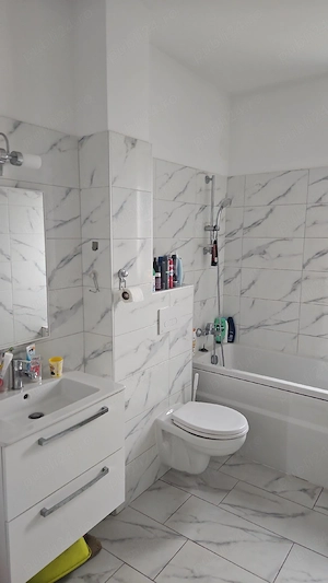Proprietar vand ap. cu 2 camere 47mp central Giroc. - imagine 3