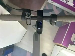 Vand Trotintetă electrică Xiaomi Mi Electric Scooter 1S   stare foarte bună, doar 433 km