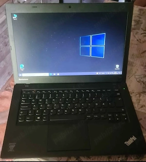 Laptop Lenovo Thinkpad i3 model T440 cu 2 baterii (6 ore) SSD 240 Gb   8 Gb rami