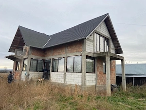Vand casa de constructie noua in satul Joldesti  - imagine 3