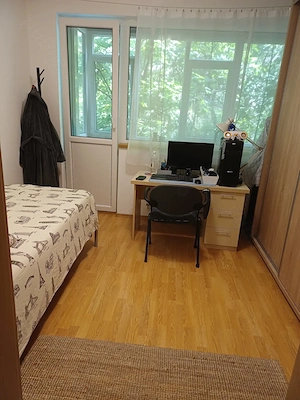 Vind apartament 4 camere Gorjului 