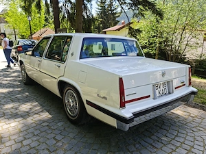 Cadillac Sedan deVille - imagine 2