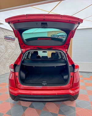 HYUNDAI TUCSON 1,6 BENZINA . Euro 6 . 132 Cp . Vanzare in regim de consignatie .  - imagine 10