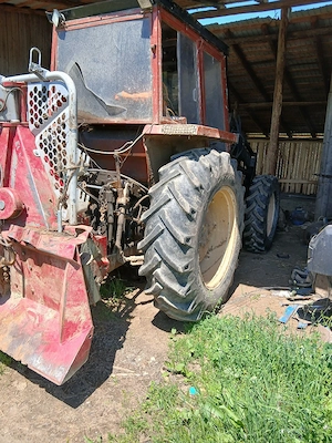 Tractor de vanzare Fiat680 cu încărcător frontal cu lama de împins şi o furcă  - imagine 3