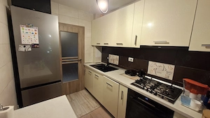 Apartament 2 camere complet renovat, Podu Roș   53 mp, etaj 1 din 10 - imagine 3