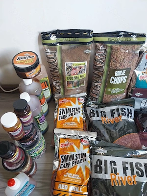 Vand pachet Dynamite Baits momeli Premium pescuit
