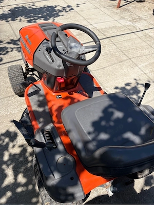 Tractor de gradina tuns iarba Husqvarna 15.5 cai - imagine 4