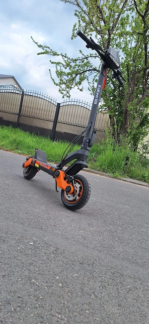 Trotineta kukirin g3 noua