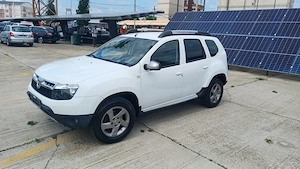 Dacia duster 1.5 dci 110 cai 6 trepte euro 5 Prestige ,aer,jante,cd ,202.000km Import Germania - imagine 9