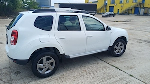 Dacia duster 1.5 dci 110 cai 6 trepte euro 5 Prestige ,aer,jante,cd ,202.000km Import Germania - imagine 2