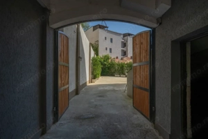CAROL - EPISCOP CHESARIE, APARTAMENT 250 MP TOTAL, CURTE 250 MP! - imagine 20